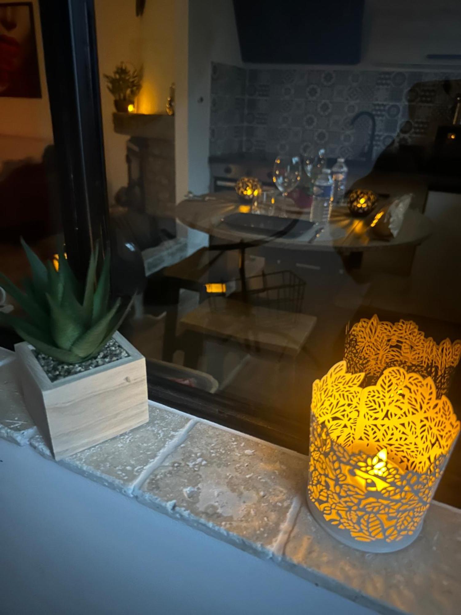 La Maison Des Plaisirs Love Room Champigny  Eksteriør bilde